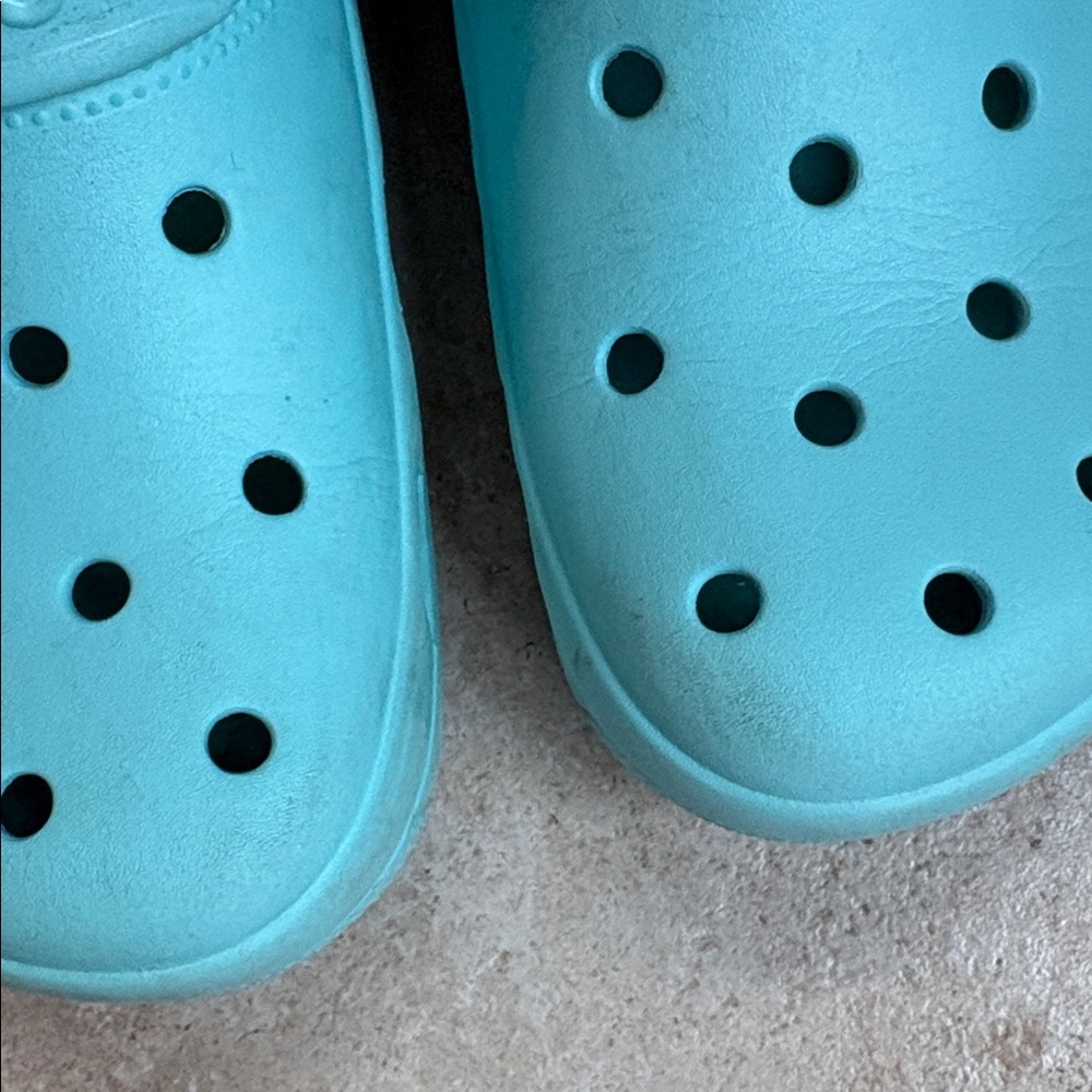Crocs - Picture 5 of 6